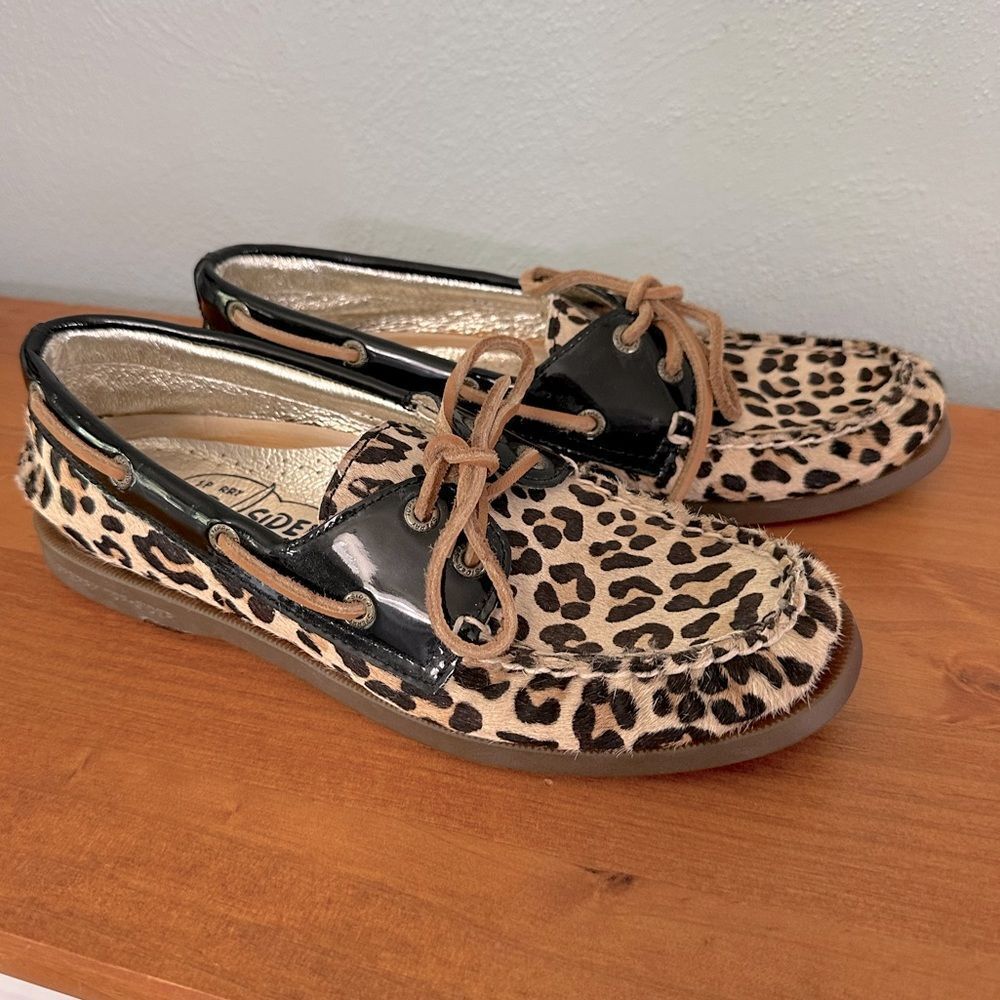 Sperry Top Sider Calf Hair Leopard Boat Shoes Dark Brown Patent Leather Size 7